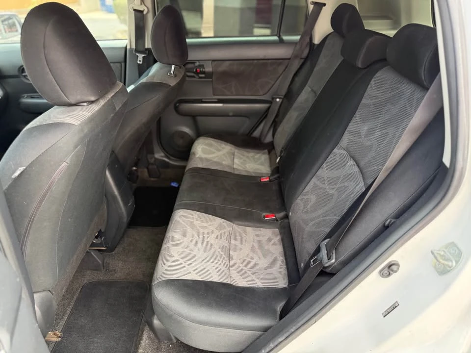 2014 Scion xB - Image 10 of 11