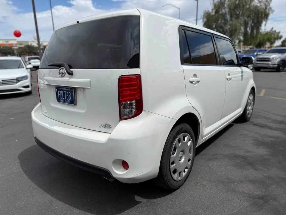 2014 Scion xB - Image 5 of 11