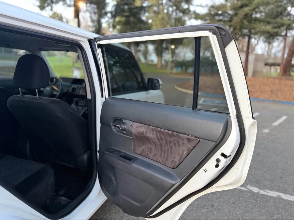 2014 Scion xB - Image 15 of 20