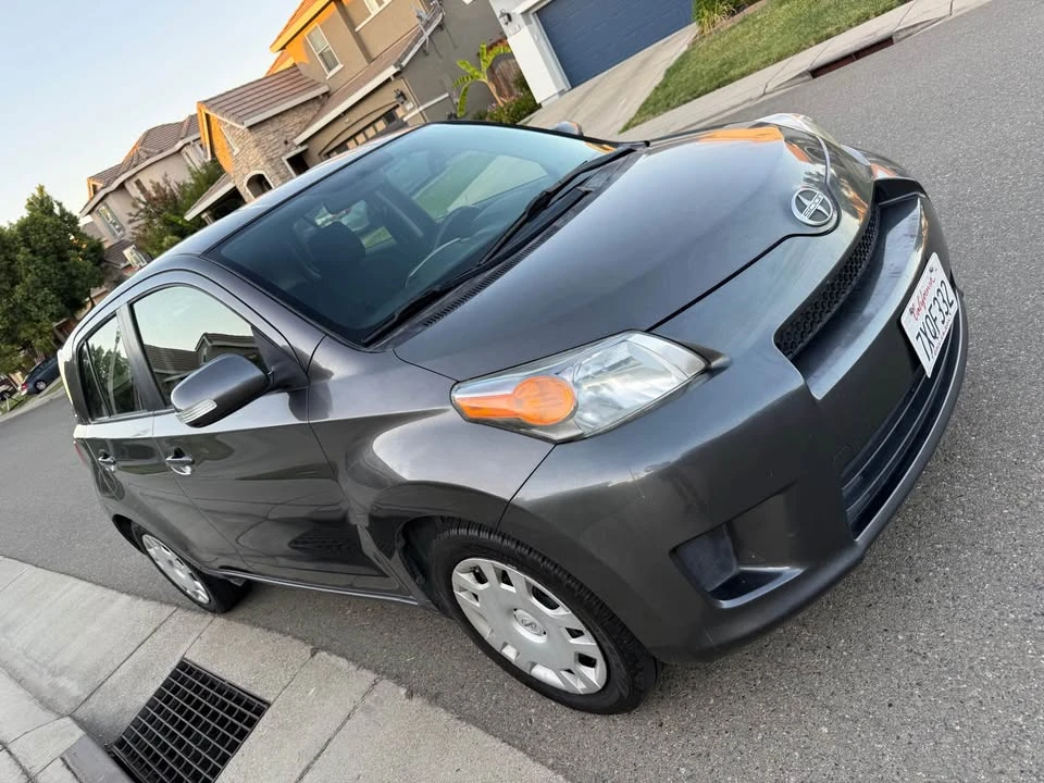 2014 Scion xD - Image 2 of 15