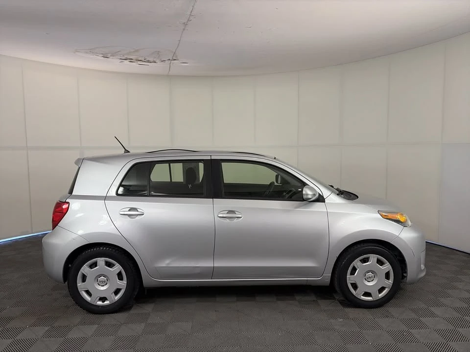 2014 Scion xD - Image 4 of 12