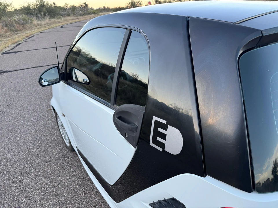 2014 Smart Fortwo 2nd Gen - Image 17 of 31