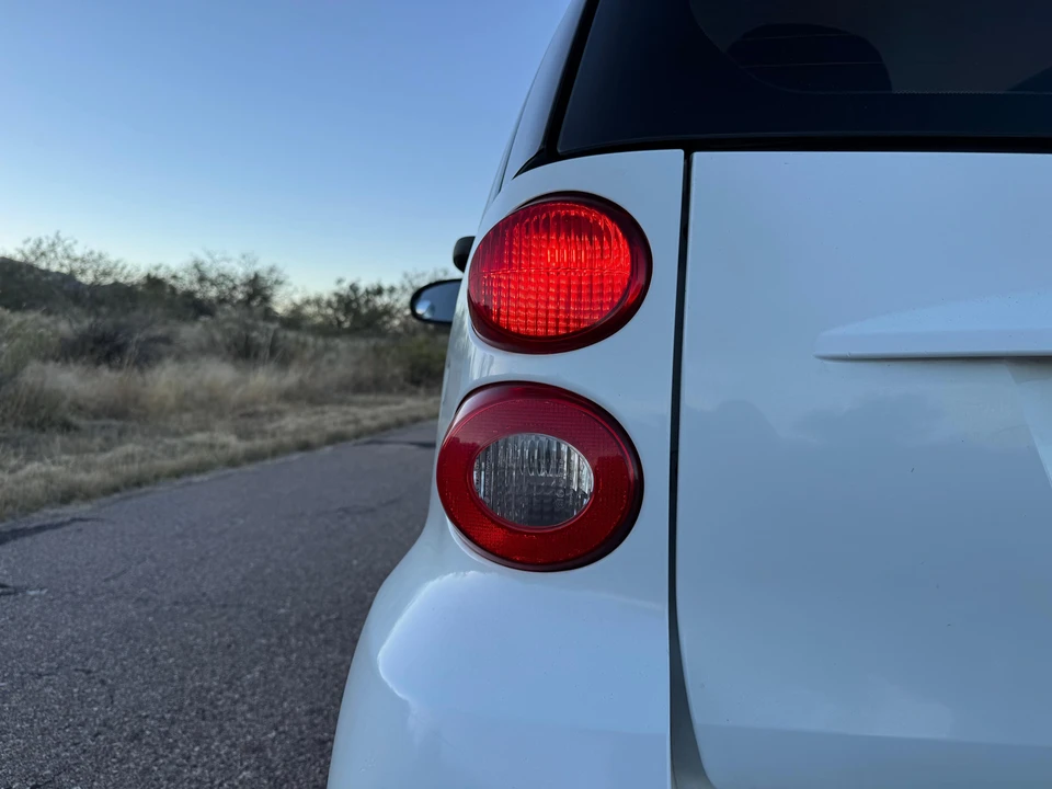 2014 Smart Fortwo 2nd Gen - Image 20 of 31