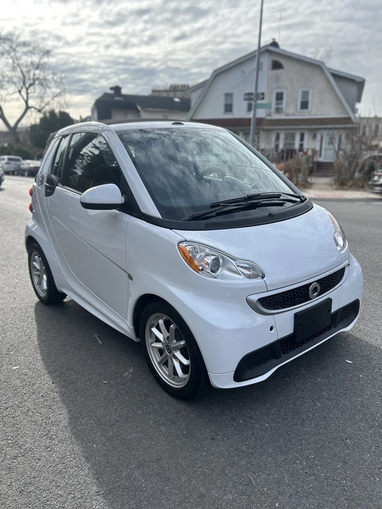 2014 Smart Fortwo - Image 2 of 18