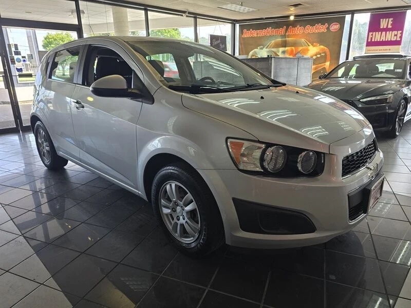 2014 Chevrolet Aveo/Sonic - Image 3 of 4