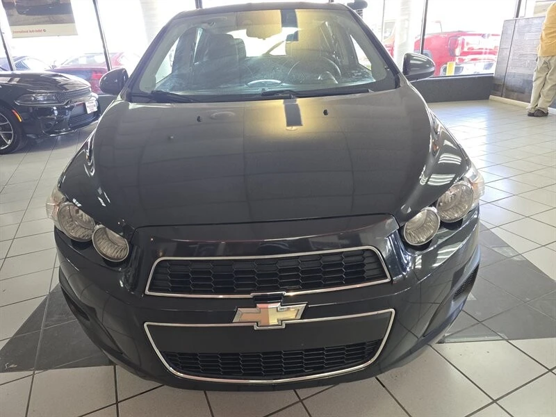 2014 Chevrolet Aveo/Sonic - Image 2 of 4