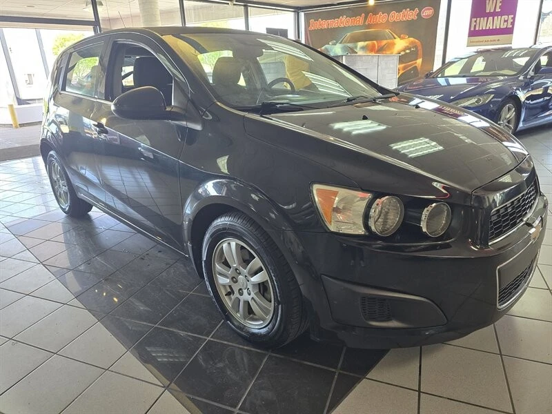 2014 Chevrolet Aveo/Sonic - Image 3 of 4