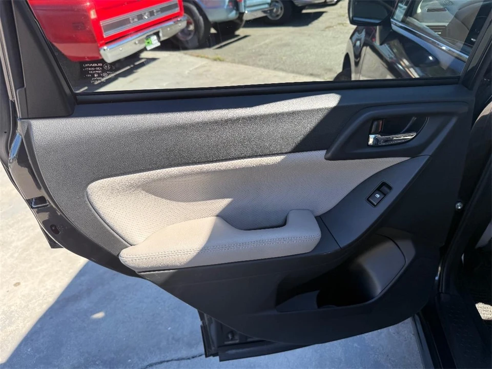 2014 Subaru Forester 4th Gen - Image 16 of 29