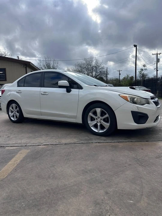 2014 Subaru Impreza - Image 11 of 17