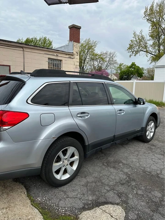 2014 Subaru Outback 4th Gen - Image 6 of 7