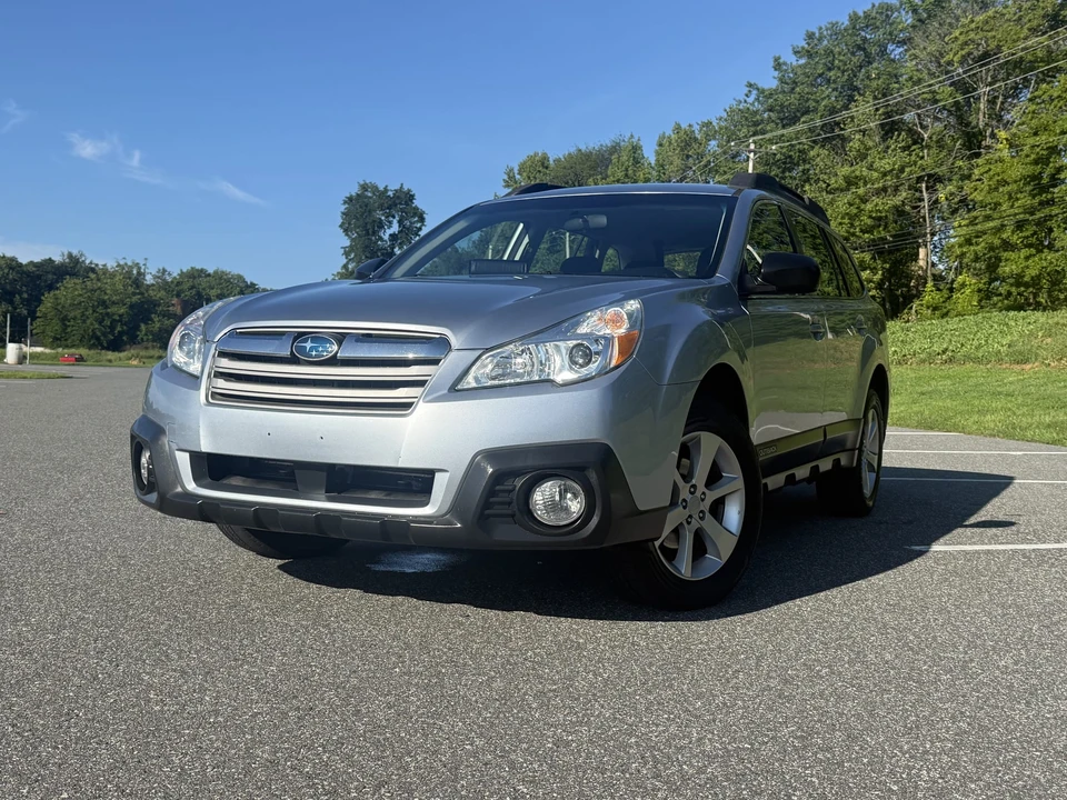 2014 Subaru Outback 4th Gen - Image 15 of 31