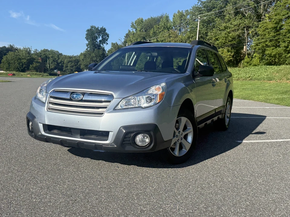2014 Subaru Outback 4th Gen - Image 16 of 31