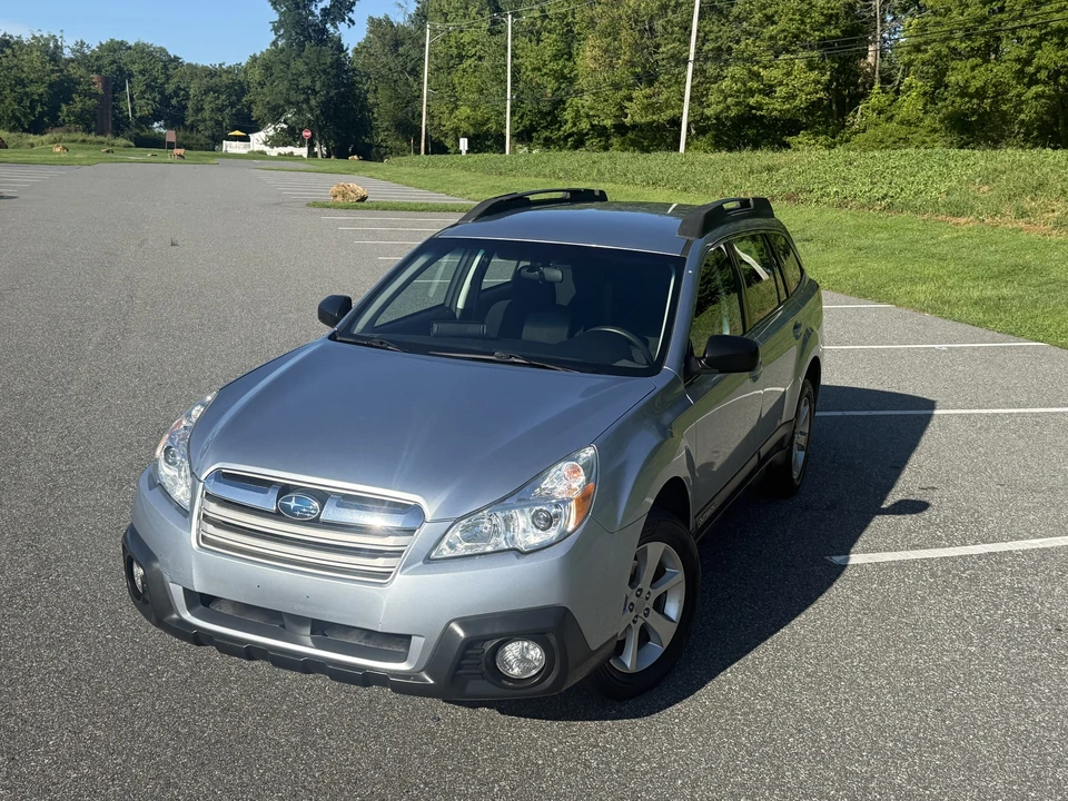 2014 Subaru Outback 4th Gen - Image 17 of 31