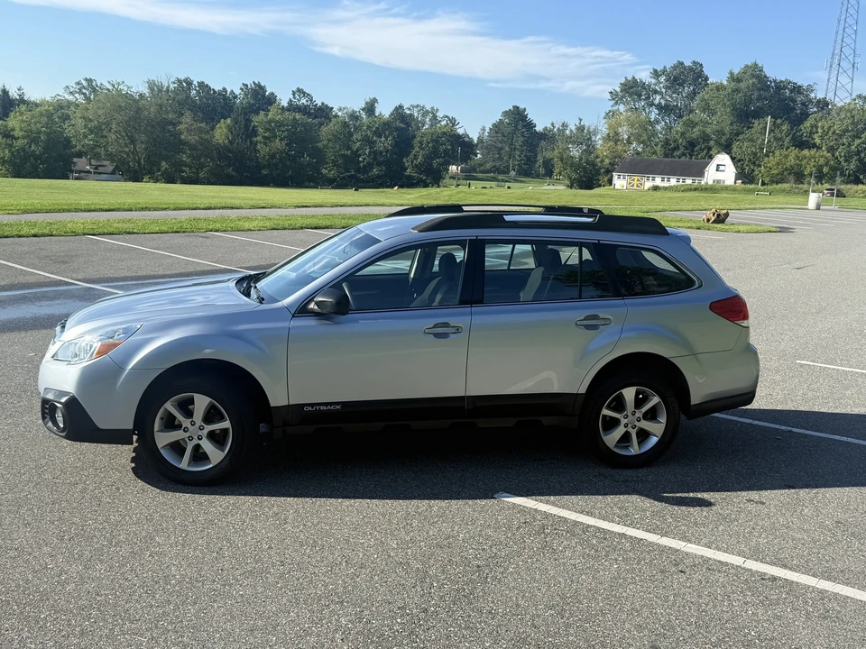 2014 Subaru Outback 4th Gen - Image 20 of 31
