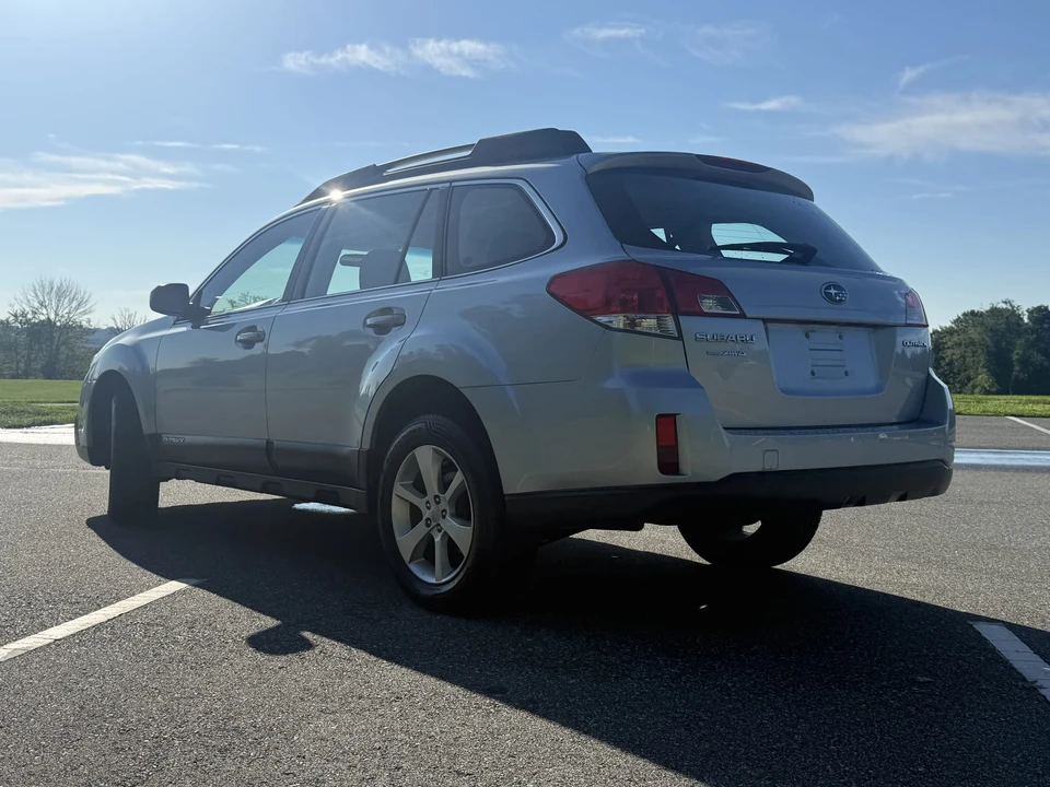 2014 Subaru Outback 4th Gen - Image 26 of 31