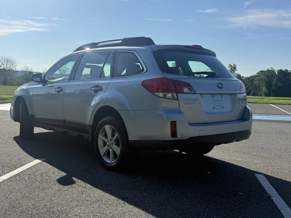 2014 Subaru Outback 4th Gen - Image 25 of 31