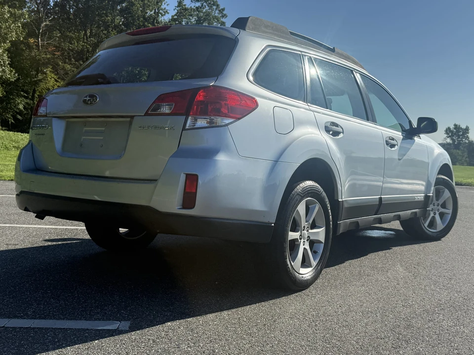 2014 Subaru Outback 4th Gen - Image 31 of 31