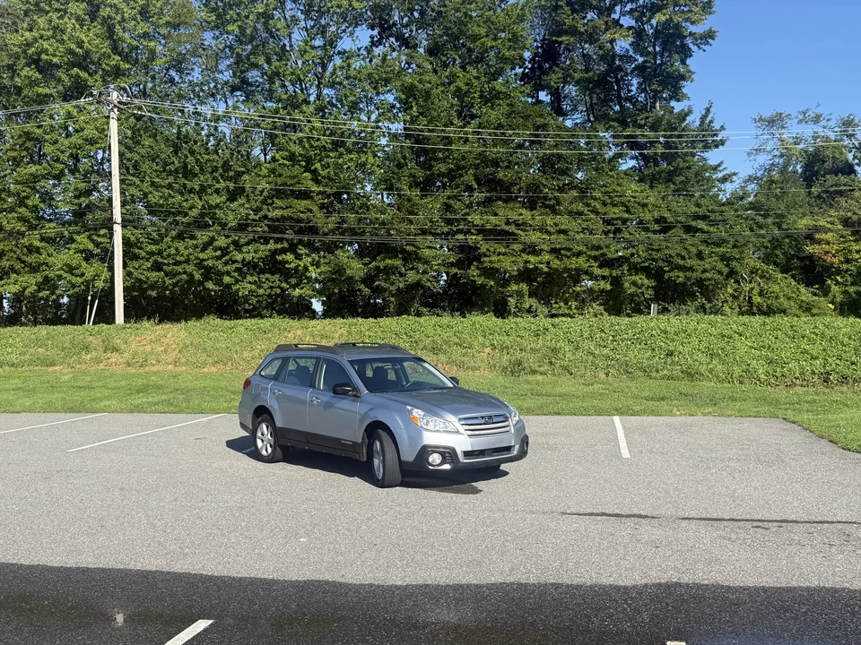 2014 Subaru Outback 4th Gen - Image 8 of 31