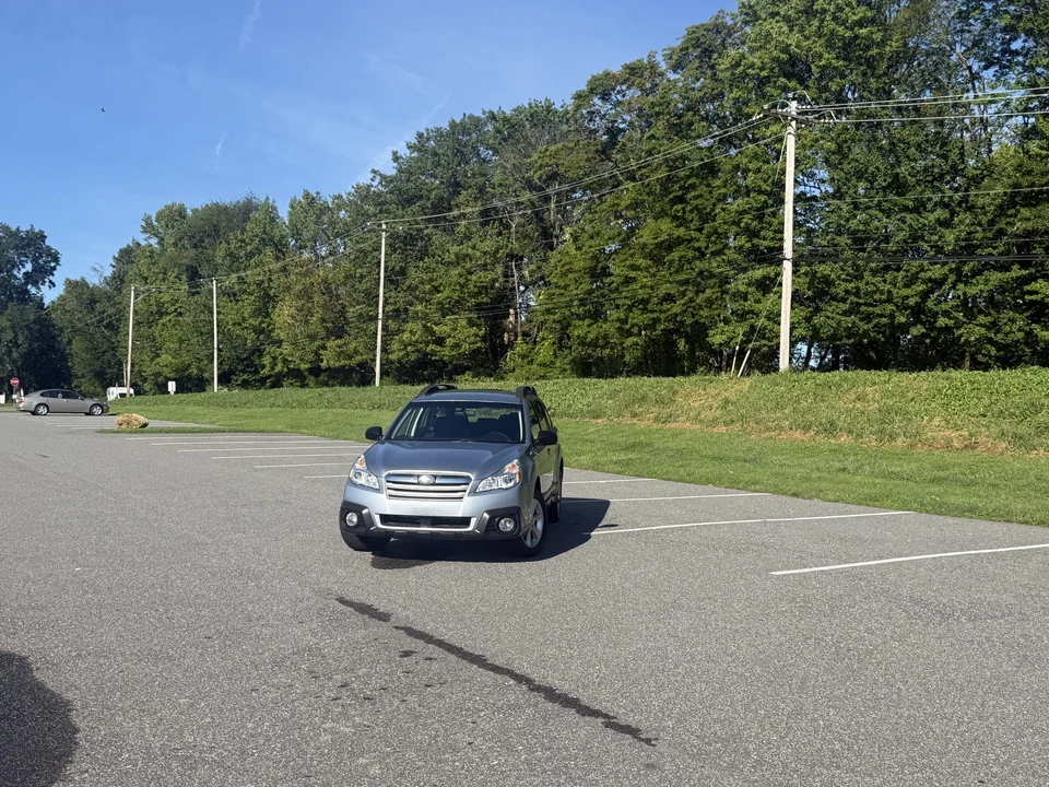2014 Subaru Outback 4th Gen - Image 4 of 31