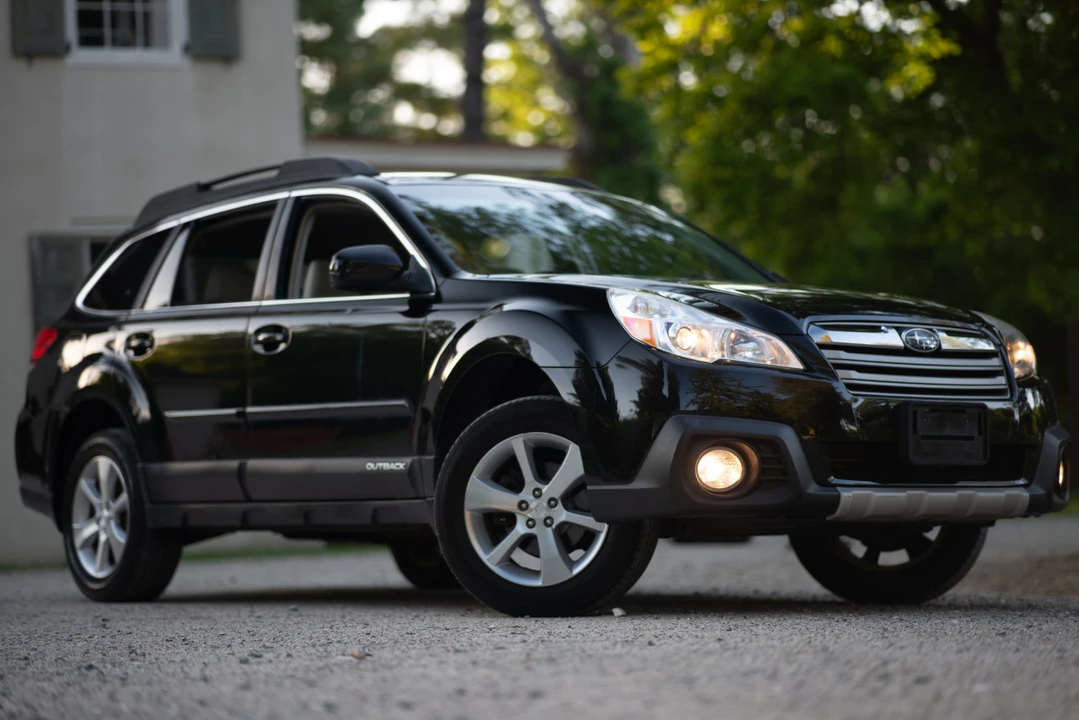 2014 Subaru Outback 4th Gen - Image 17 of 31