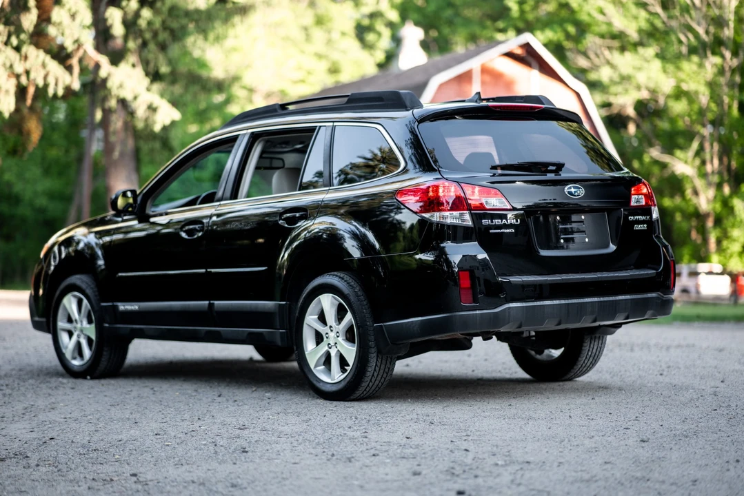 2014 Subaru Outback 4th Gen - Image 9 of 31