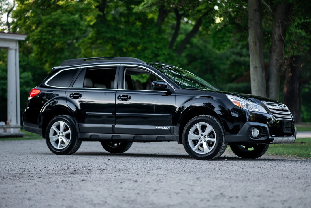 2014 Subaru Outback 4th Gen - Image 15 of 31