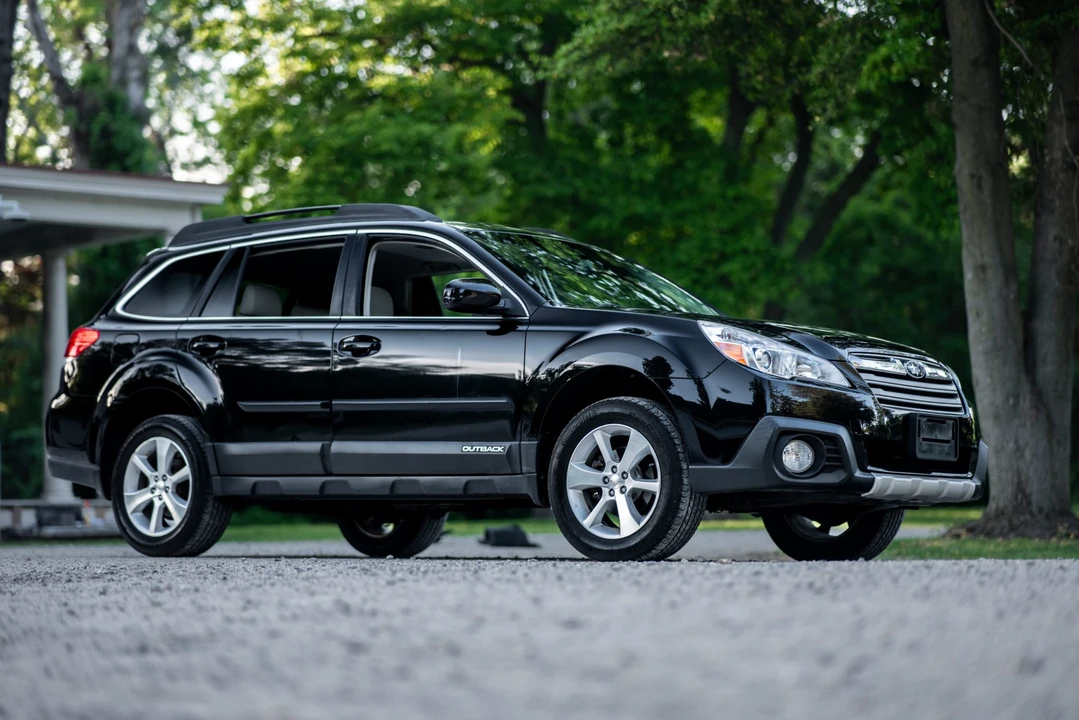 2014 Subaru Outback 4th Gen - Image 14 of 31