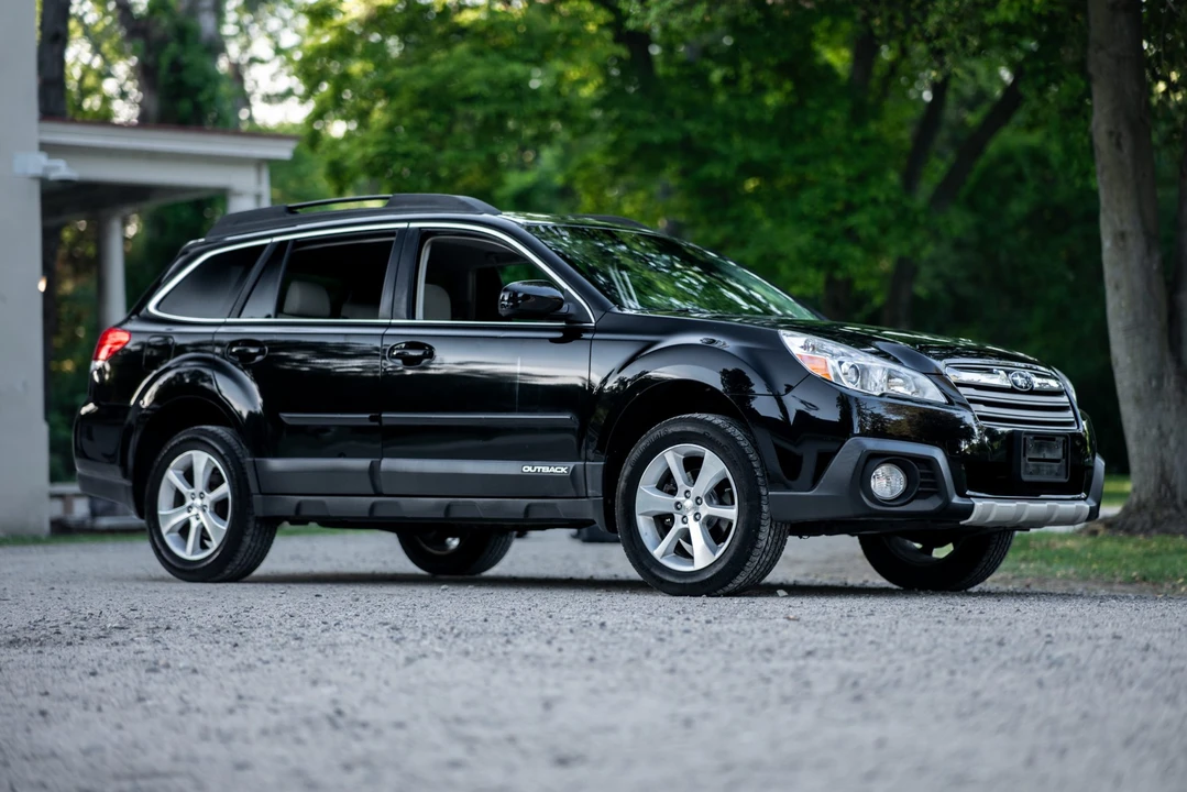 2014 Subaru Outback 4th Gen - Image 13 of 31