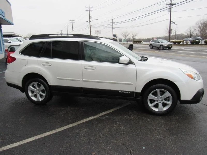 2014 Subaru Outback 4th Gen - Image 11 of 12