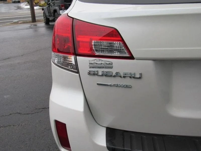 2014 Subaru Outback 4th Gen - Image 7 of 12
