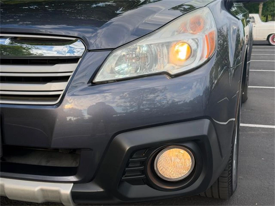 2014 Subaru Outback 4th Gen - Image 13 of 31