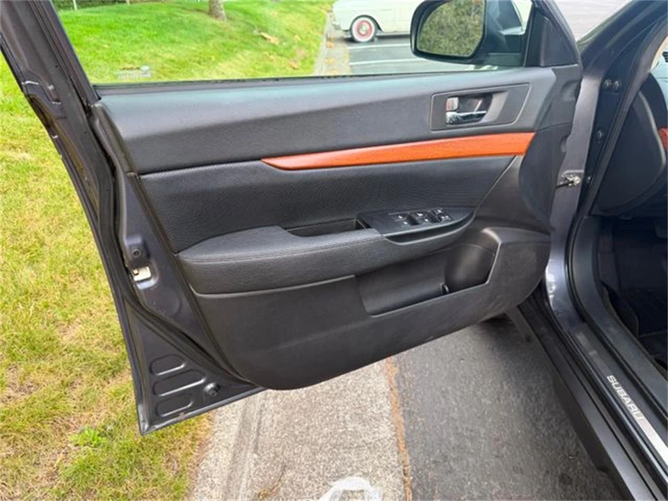 2014 Subaru Outback 4th Gen - Image 22 of 31