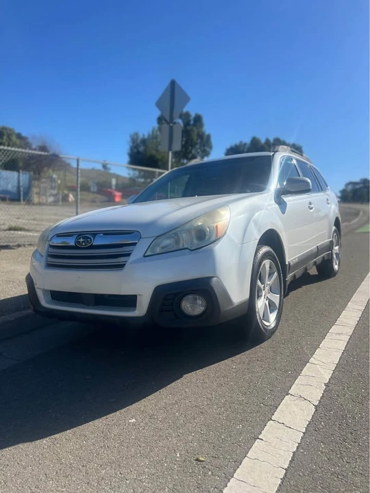 2014 Subaru Outback 4th Gen - Image 4 of 20
