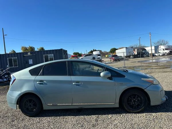 2014 Toyota Prius 3rd Gen - Image 4 of 6