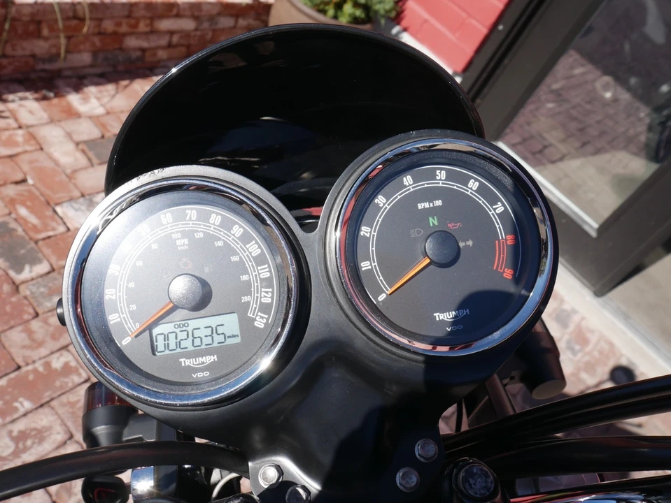 2014 Triumph New Bonneville - Image 6 of 9