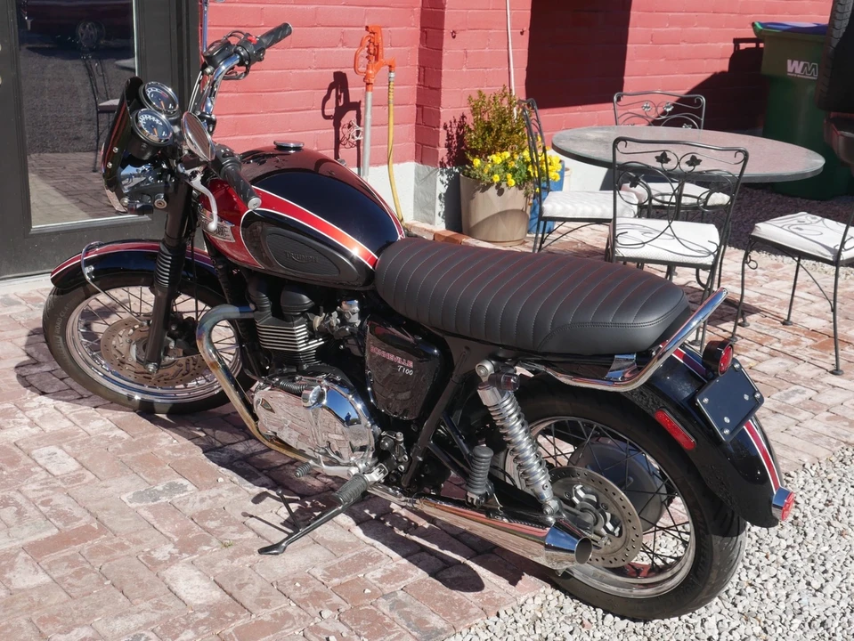 2014 Triumph New Bonneville - Image 3 of 9