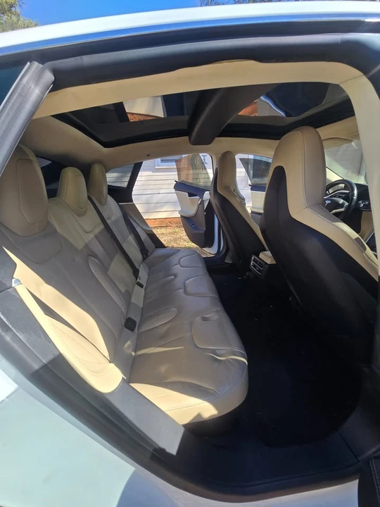 2014 Tesla Model S - Image 7 of 12