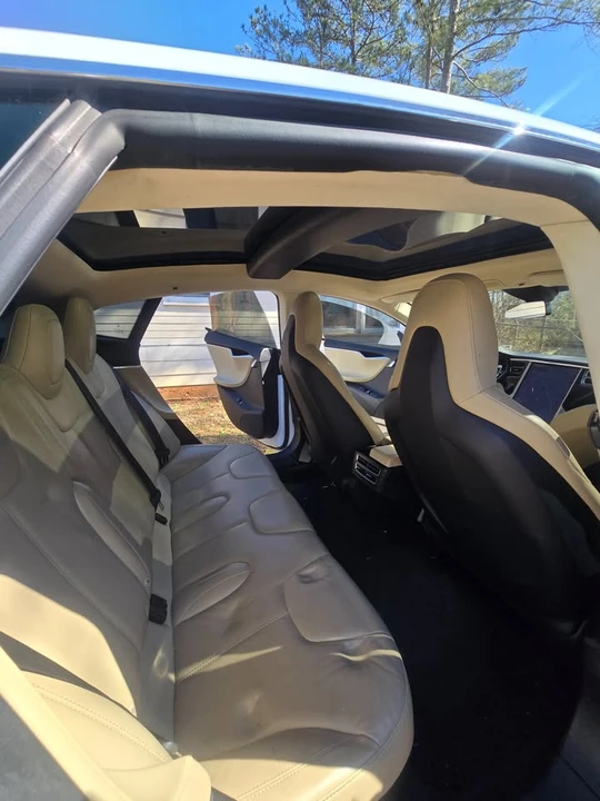 2014 Tesla Model S - Image 8 of 12