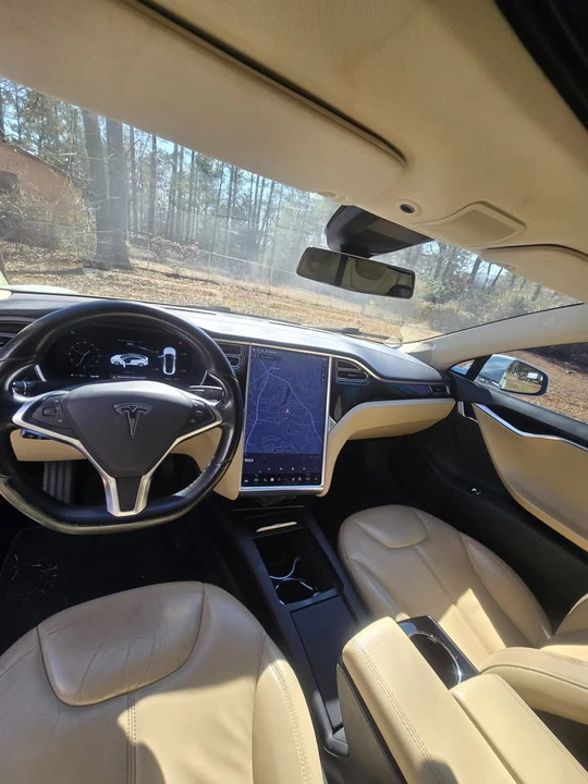 2014 Tesla Model S - Image 6 of 12