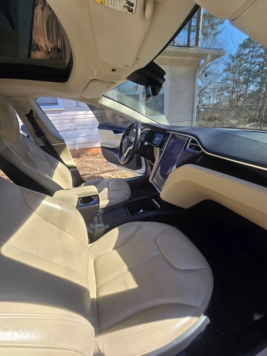 2014 Tesla Model S - Image 10 of 12