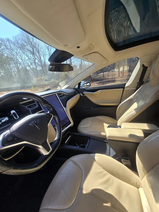 2014 Tesla Model S - Image 5 of 12
