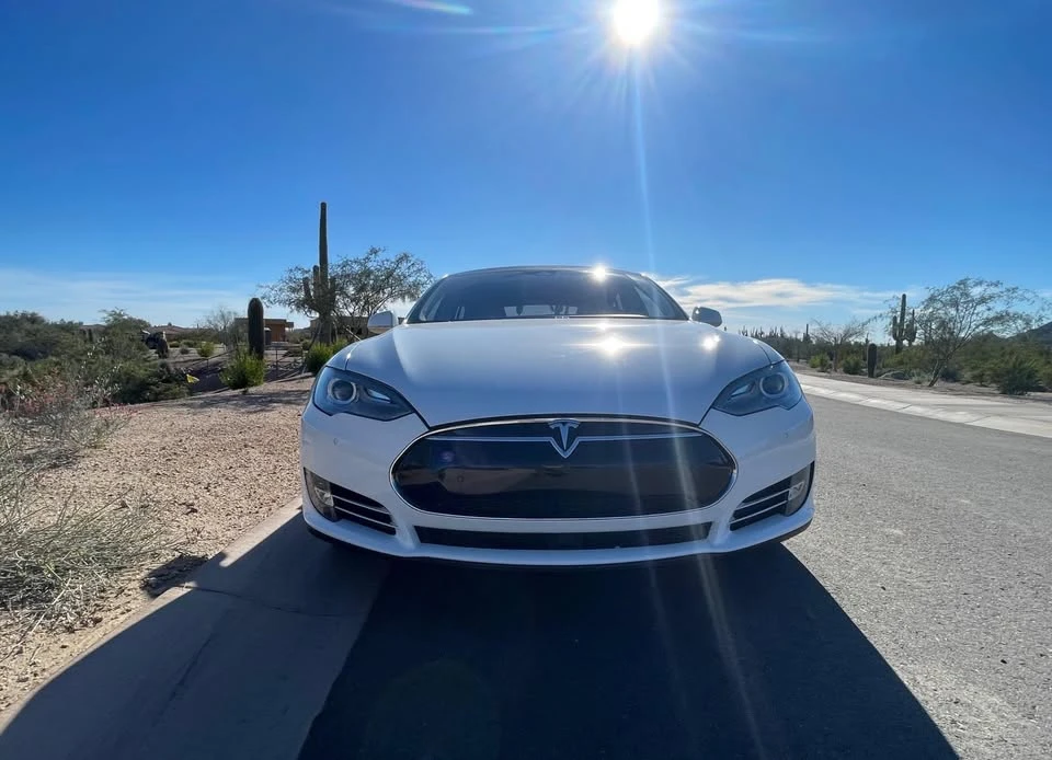 2014 Tesla Model S - Image 5 of 9