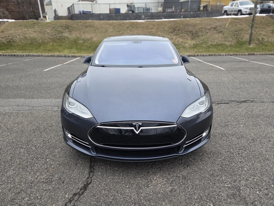 2014 Tesla Model S - Image 2 of 21