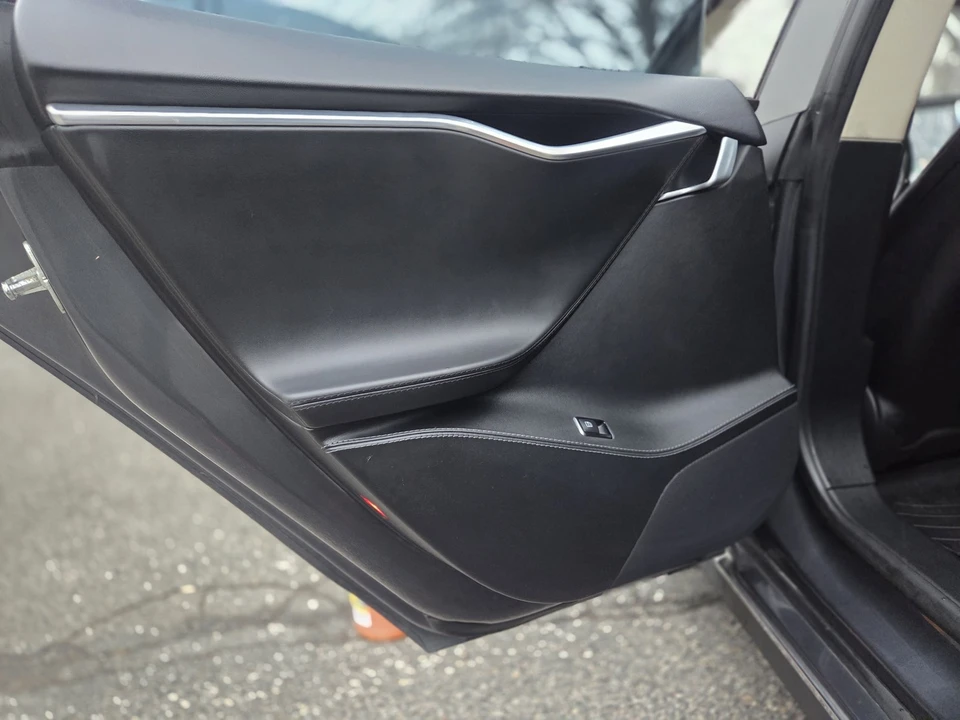 2014 Tesla Model S - Image 20 of 21
