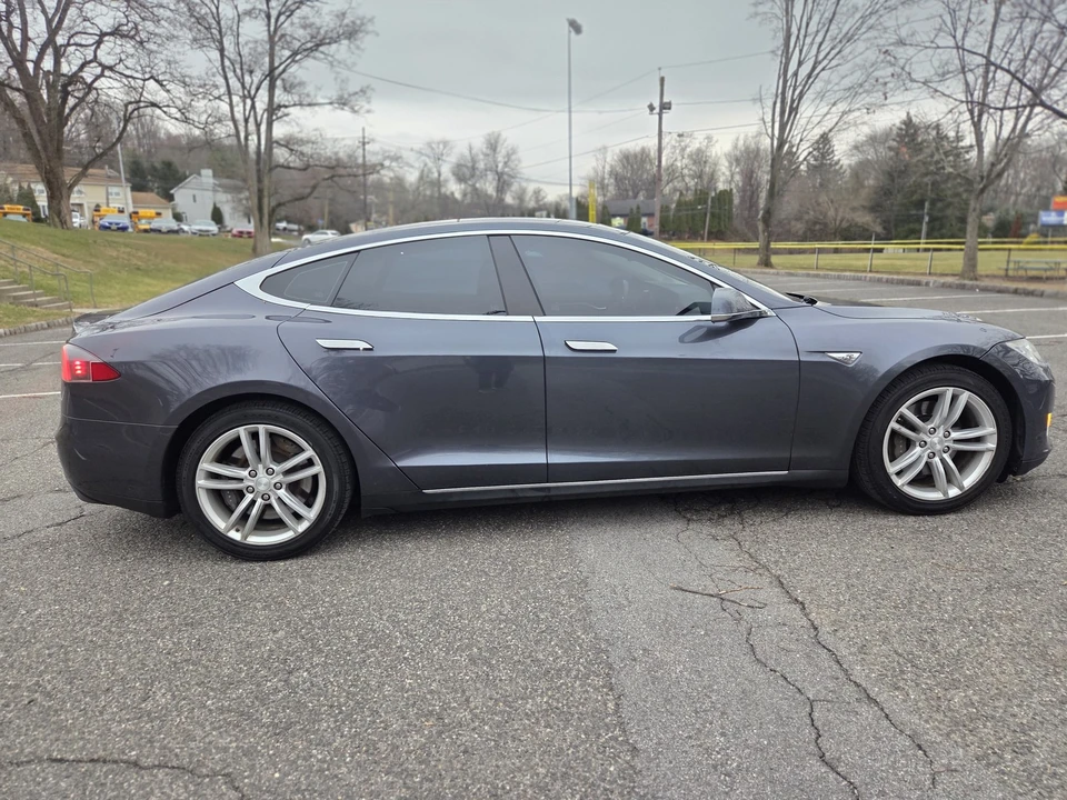 2014 Tesla Model S - Image 8 of 21