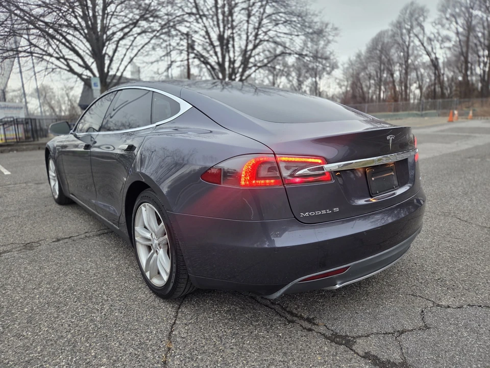 2014 Tesla Model S - Image 5 of 21