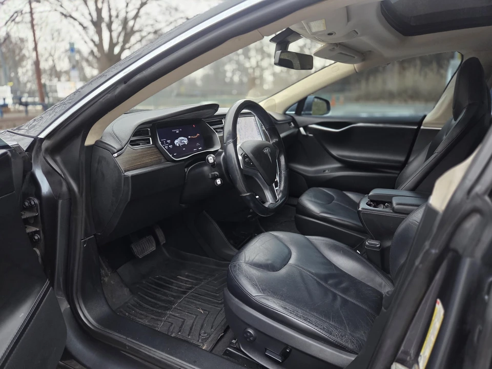 2014 Tesla Model S - Image 17 of 21