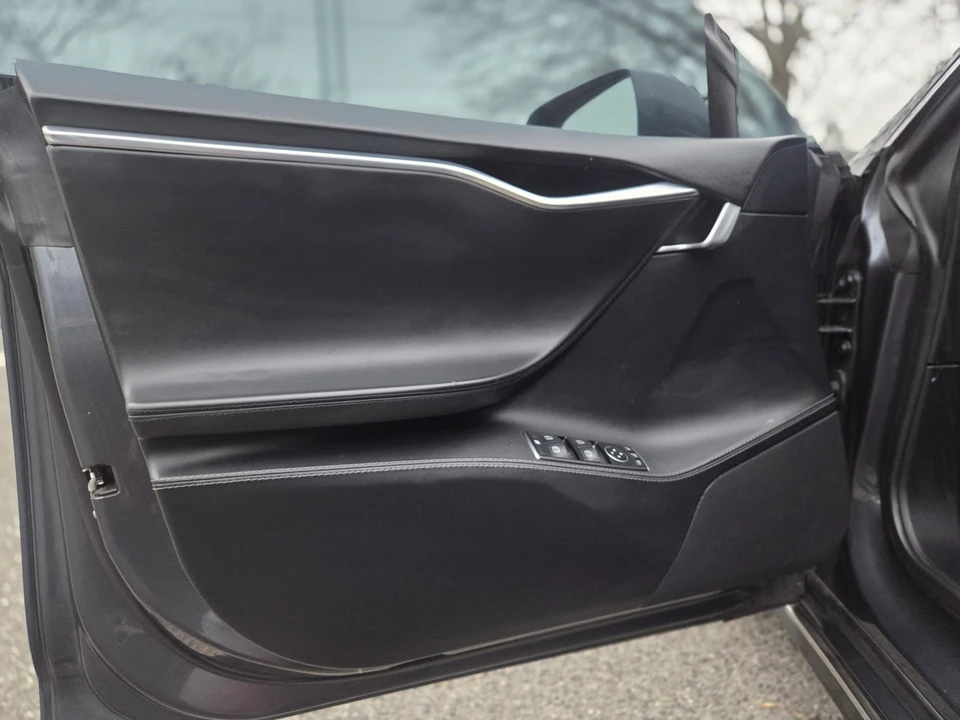 2014 Tesla Model S - Image 18 of 21