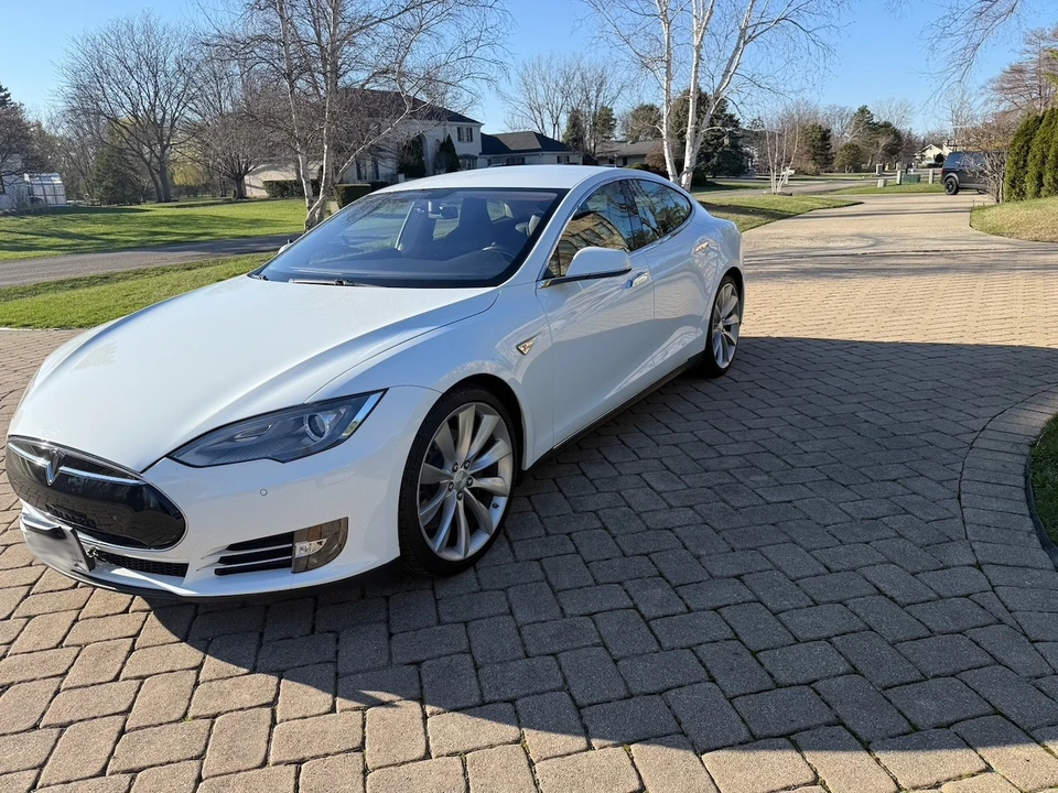 2014 Tesla Model S - Image 4 of 21