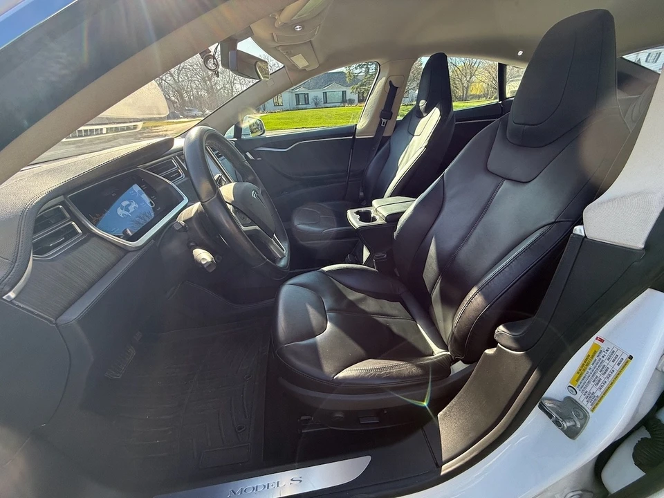 2014 Tesla Model S - Image 21 of 21